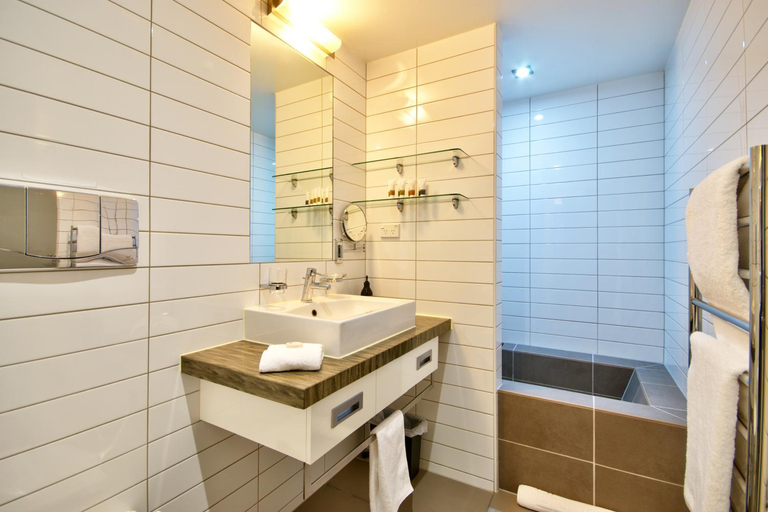 Bathroom 2, Jade Apartments - Queenstown Stays, Queenstown-Lakes