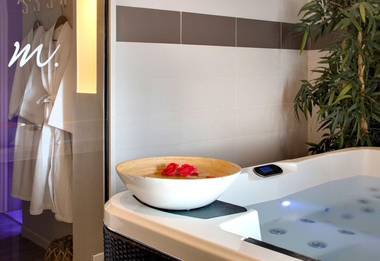 Bathroom 4, Les Mouettes, Pyrénées-Orientales