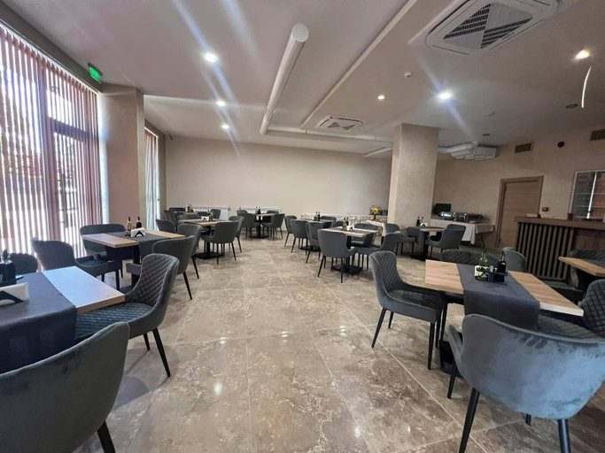 Food & Drinks 4, Hotel Via Serdika, Stolichna
