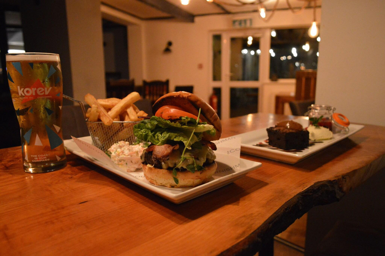 Food & Drinks 5, Cornishman Inn, Cornwall