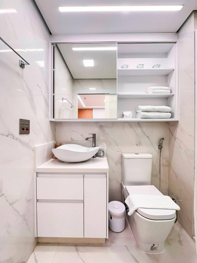 Bathroom 4, M N Flats - Flat Dentro Do Hotel WI Av Ibirapuera 2927, São Paulo
