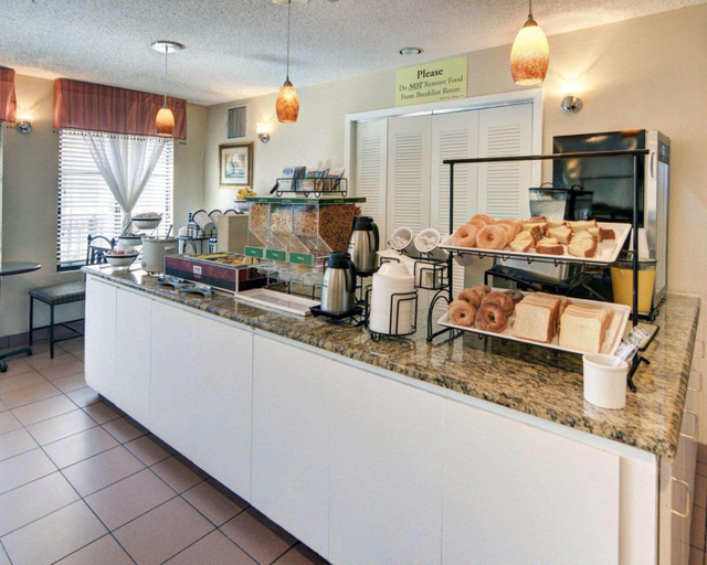 Others 5, Quality Inn and Suites DFW South, Irving