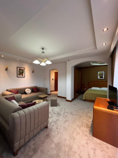 Bedroom 2, Hotel Princi i Arberit, Priština