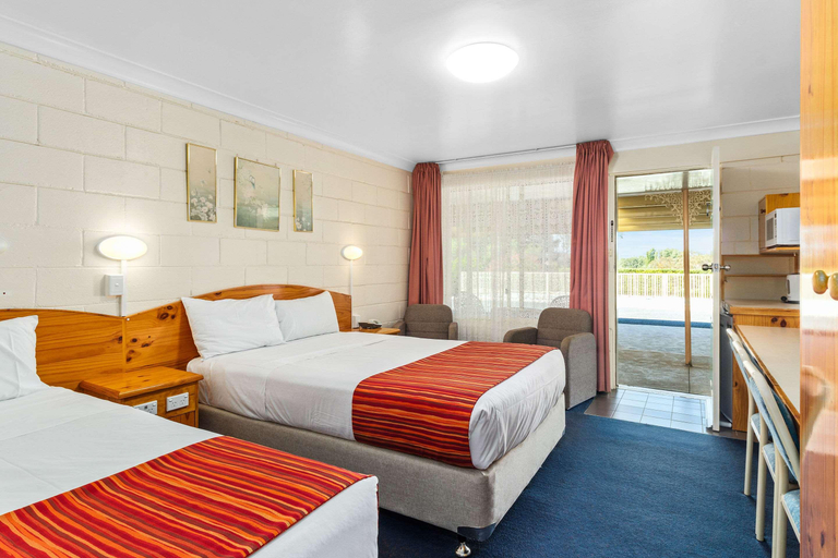 Bedroom 3, Econo Lodge Alabaster Motel, Cowra