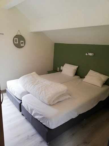 Bedroom 2, L'endroit oublie - Gites pour 7 personnes a Spa-Francorchamps, Liège