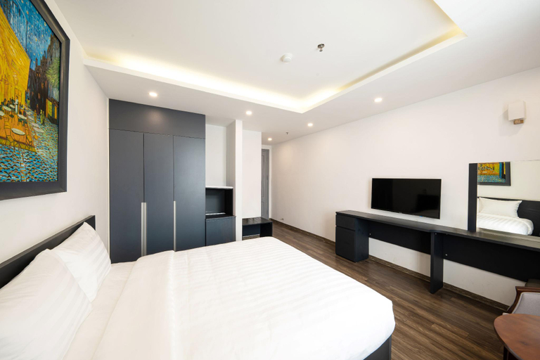 Bedroom 13