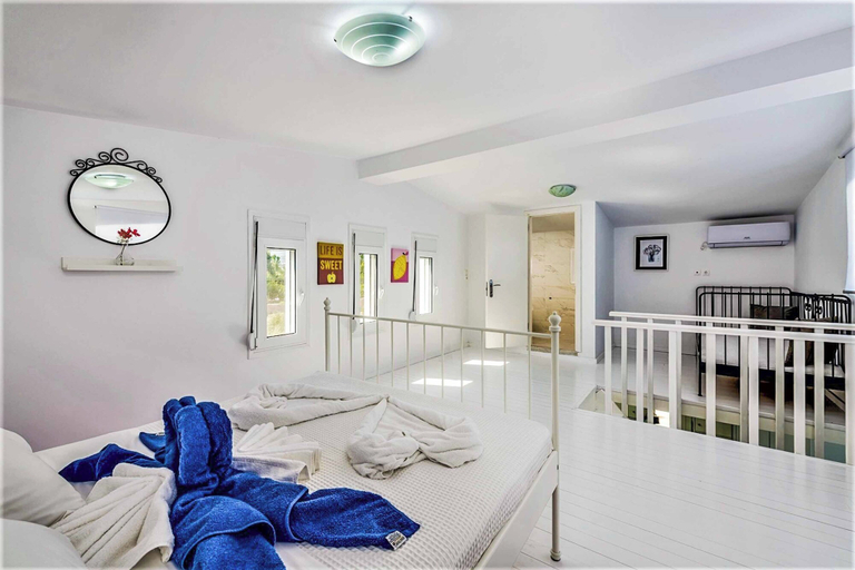 Interior 5, Villa Xenos Ena, South Aegean