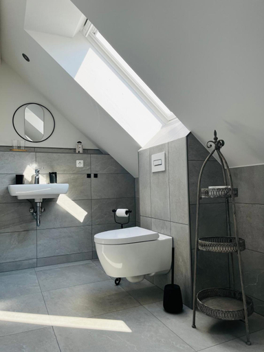 Bathroom 3, Ferienwohnung Zur Alten Tischlerei, Spree-Neiße