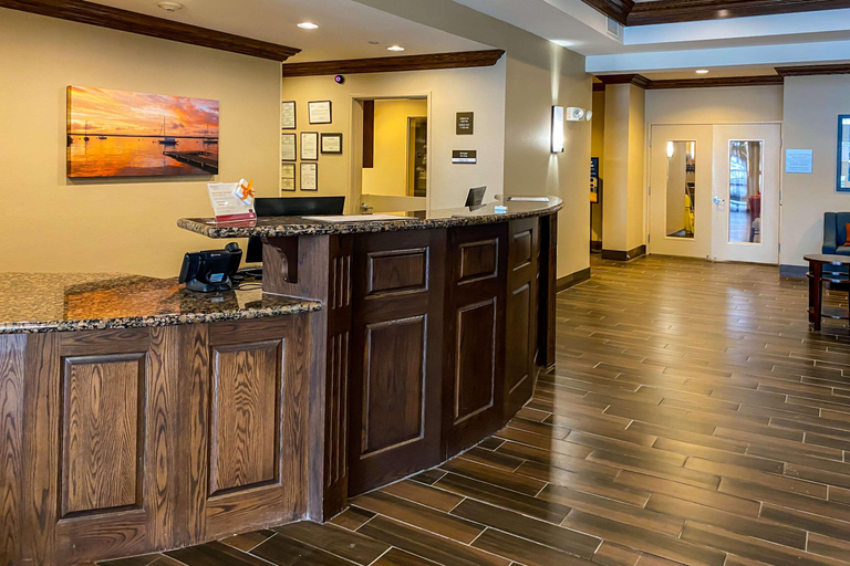 Public Area 2, Comfort Suites Oshkosh Area, Winnebago