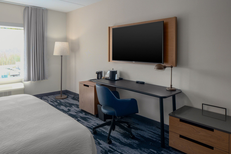 Bedroom 3, Fairfield Inn & Suites by Marriott Somerset, Bristol