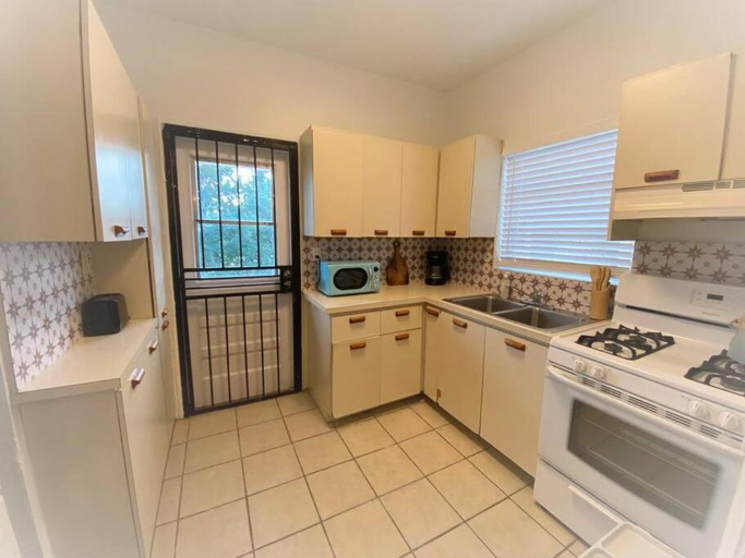 Others 5, Little Havana - Calle Ocho - Free Parking, Miami-Dade