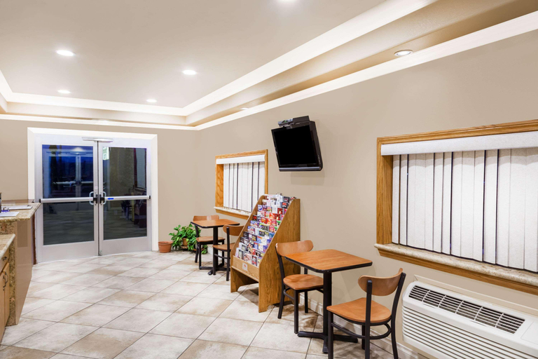 Public Area, Travelodge by Wyndham Barstow, San Bernardino