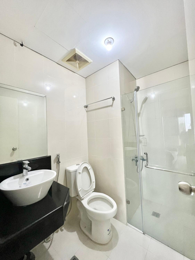 Bathroom, Kiel 5-Star Condo Hotel Across NAIA Manila Airport Terminal 3, Pasay City