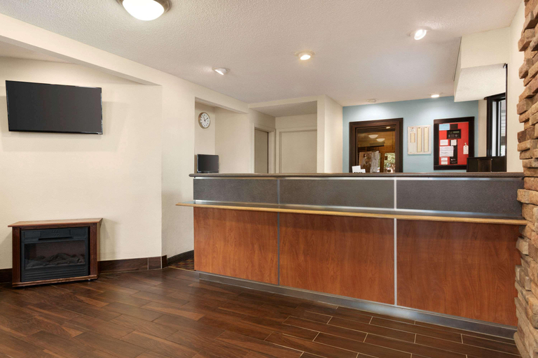 Public Area 3, Super 8 by Wyndham Findlay, Hancock