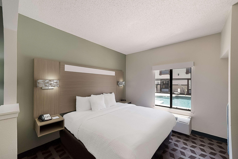 Bedroom 3, Quality Inn and Suites DFW South, Irving