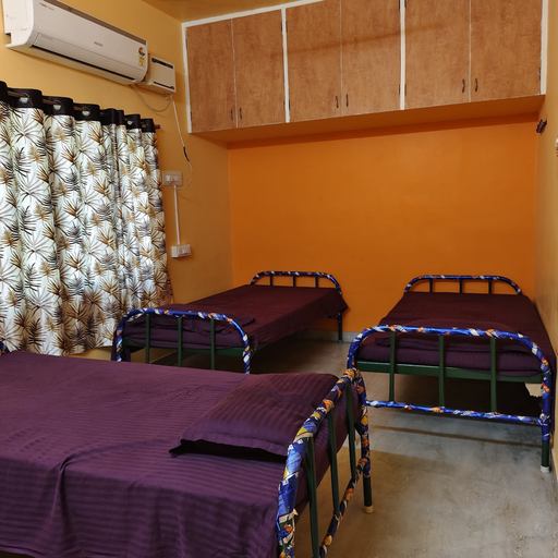 Others 3, Square & Dormitory Stays, Tirunelveli