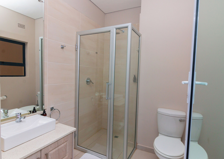 Bathroom 4, The Telescope Boutique Lodge, Hwange