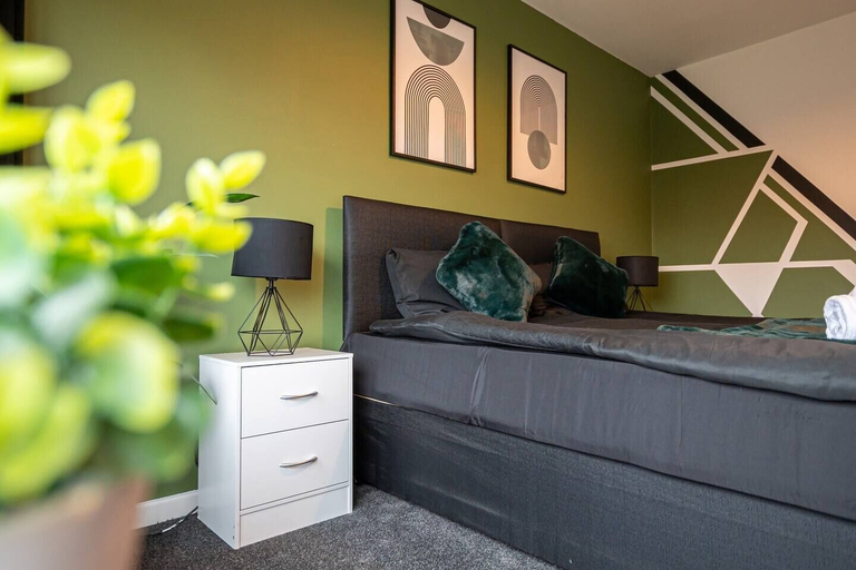 Others 5, Hathersage House, Lincolnshire