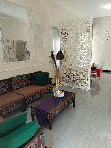 Others 3, Taman Salak Homestay (entire house), Madiun