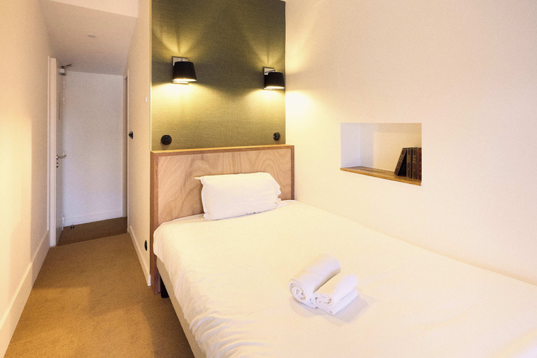 Bedroom 3, Hotel Henri IV, Charente-Maritime