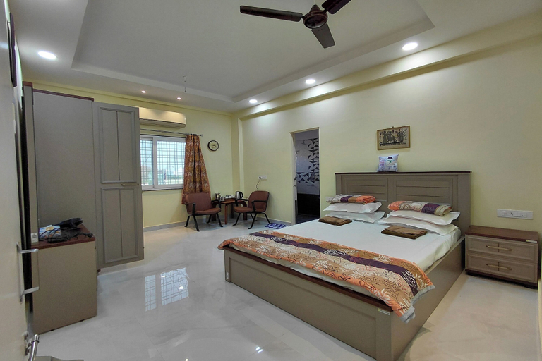 Others 1, V & U Homestay Sadar, Nagpur