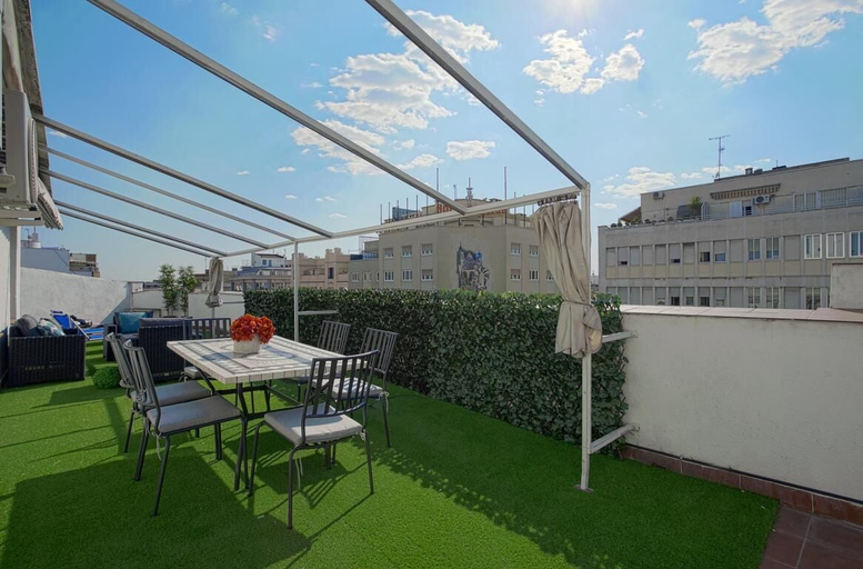 Others 3, Beautifuly Decorated 2 Bd Apart With Private Terrace, Reina Sofia, Madrid