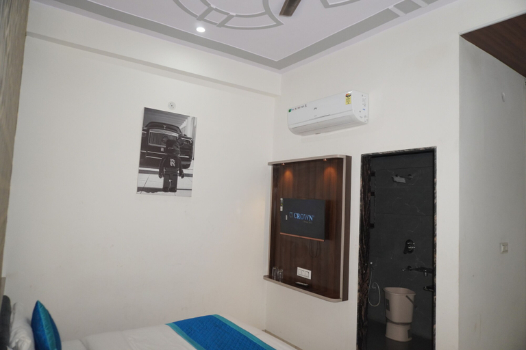 Bedroom 13