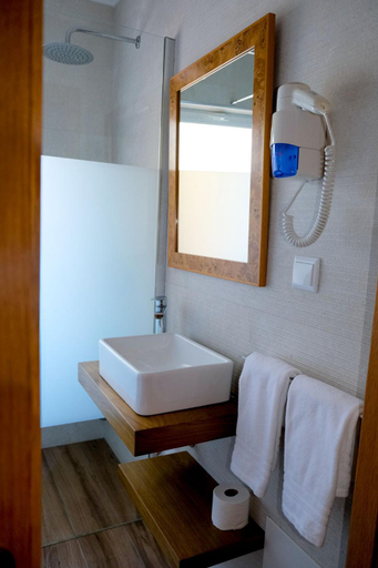 Bathroom 3, Montinho De Ouro, Lagos