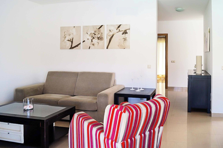 Others 2, Villa Opal, Baleares