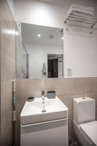 Bathroom, Easy Stay at Loxwood Apartment, Accra