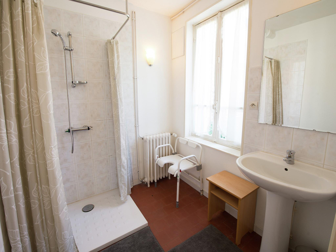 Bathroom 3, Beautiful holiday home with garden, Nièvre