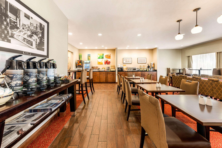 Food & Drinks 5, Quality Inn & Suites University Fort Collins, Larimer