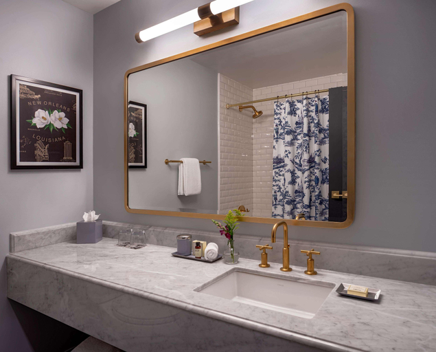 Bathroom 4, The Eliza Jane, Orleans