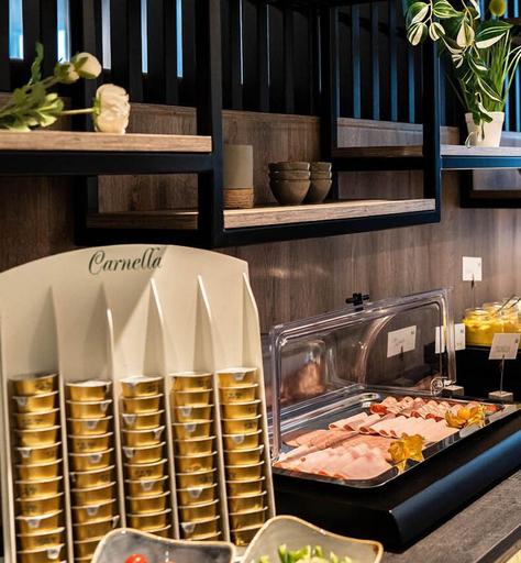 Food & Drinks 5, SOFORT: Hotel Schlafraum Weng - contactless checkIn, Braunau am Inn