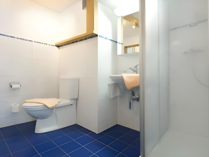 Bathroom 3, Familien & Sporthotel TURNA Malbun
