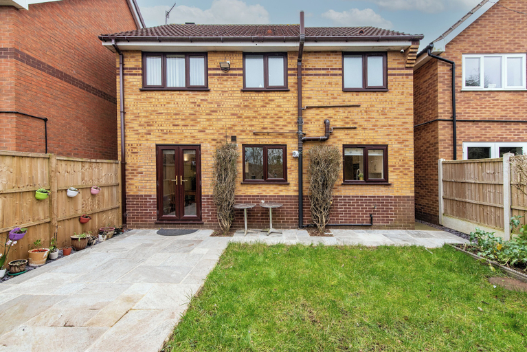 Exterior & Views 5, Mornington Crescent House, Nottingham