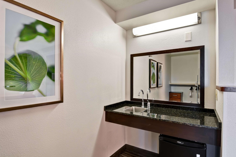 Bathroom 4, Hyatt Place Memphis/Wolfchase Galleria, Shelby