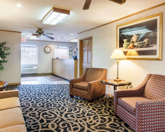 Public Area 2, Quality Inn University Area, Prince Edward