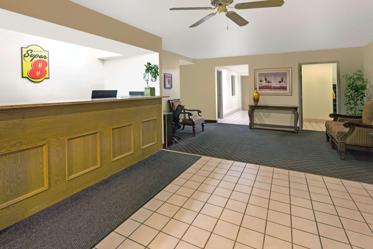 Public Area, Super 8 by Wyndham Windsor, Weld