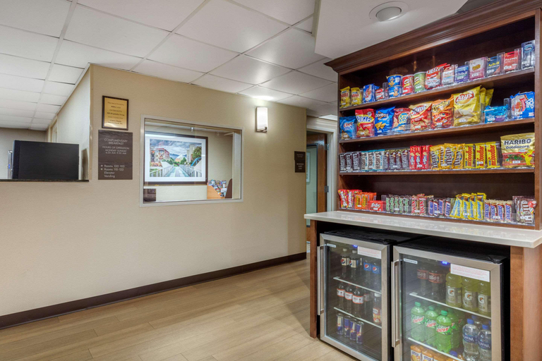 Public Area 3, Comfort Inn & Suites Hamilton Place, Hamilton