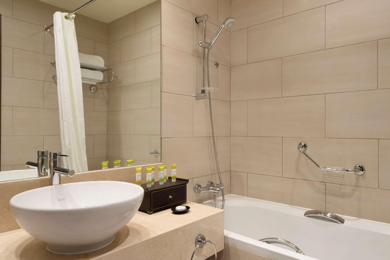 Bedroom 3, Ramada by Wyndham Abu Dhabi Downtown, Abu Dhabi City