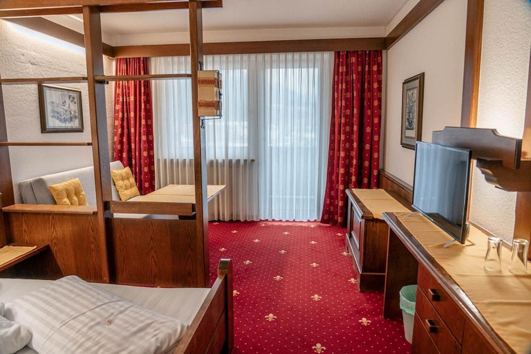Bedroom 3, Hotel Donnerhof, Innsbruck Land