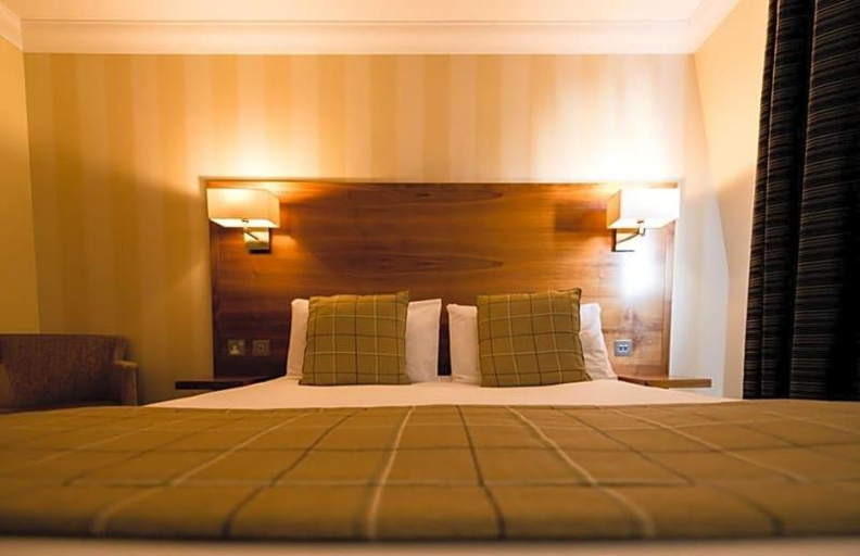 Bedroom 2, Nevis Bank Inn, Highland