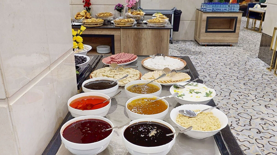 Food & Drinks 5, Grand AL-Shahbaa, Al Madinah Al Munawwarah