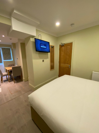 Bedroom 2, Marldon Olympia Hotel, London