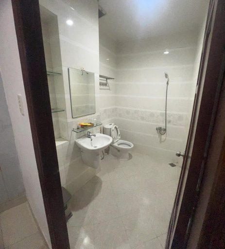 Bathroom 5, Quang Huy Hotel, District 7
