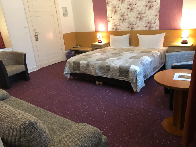 Bedroom 2, Hotel Castell am Kurfurstendamm, Berlin