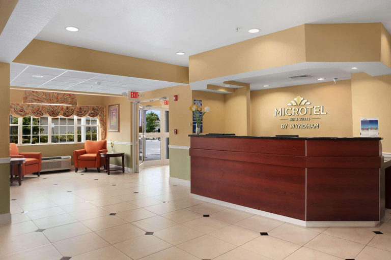 Public Area 2, Microtel Inn & Suites by Wyndham Panama City, Bay