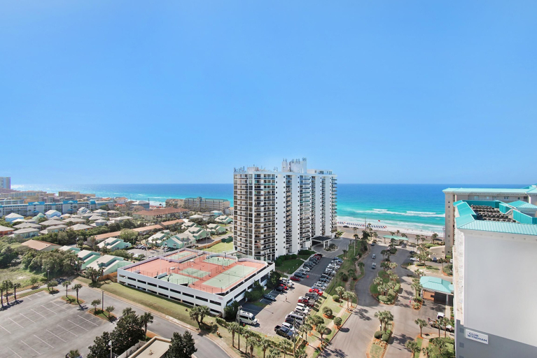 Others 3, Ariel Dunes I 1509, Walton
