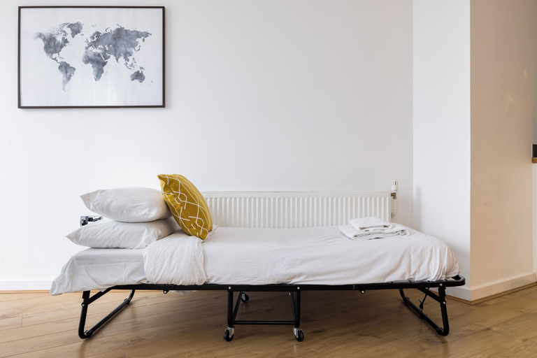 Bedroom 3, Spacious 2 Bed Flat in Hoxton, London